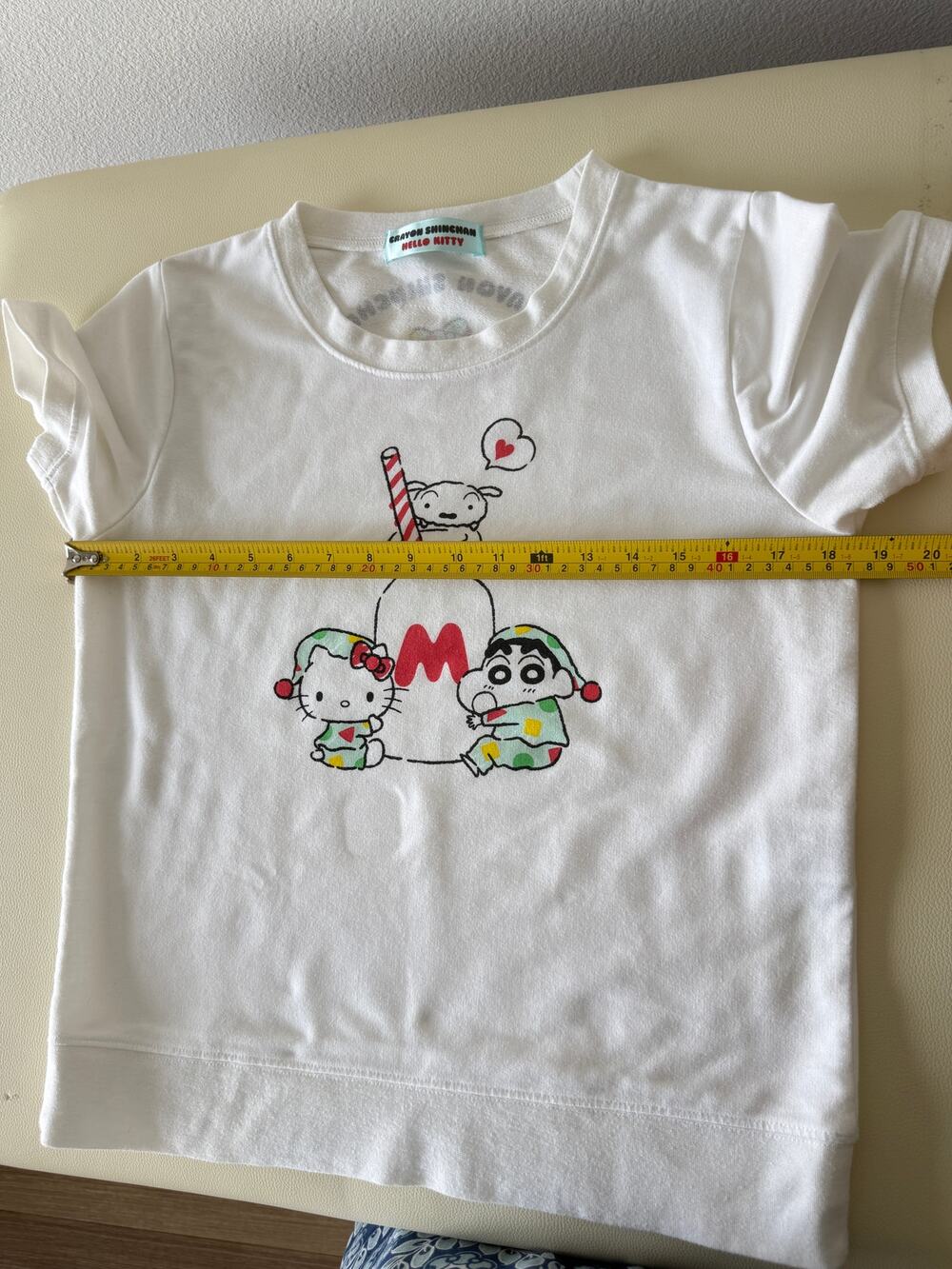 Crayon Shinchan x Hello Kitty Sanrio White Short Sleeve Sweatshirt Top